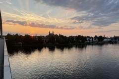 4262C352-67A6-4E84-8C10-5694D9D957CF